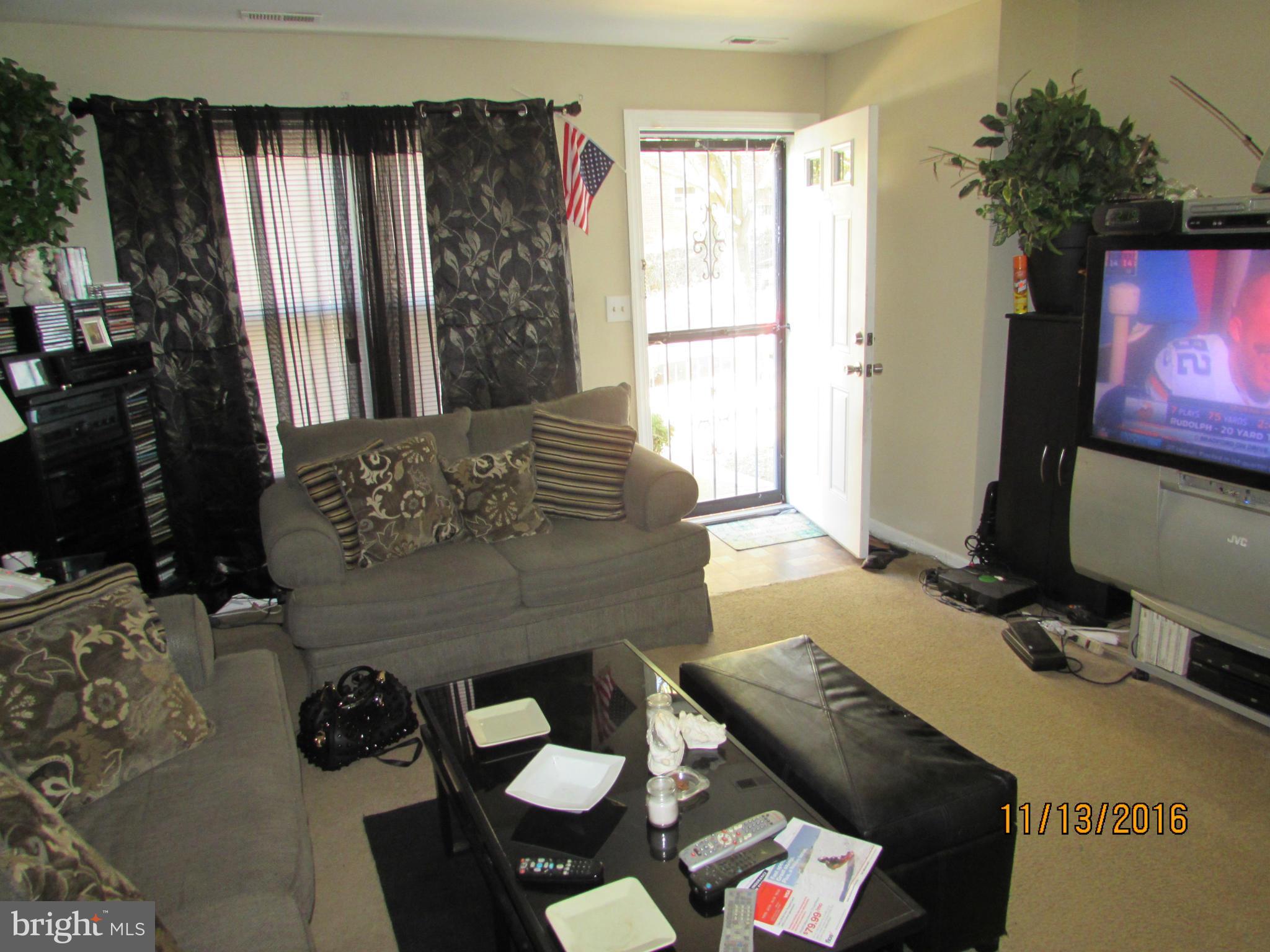 2641 Bowen Road Southeast, Unit A Washington, DC 20020 - Photo 5 of 12 Living Room