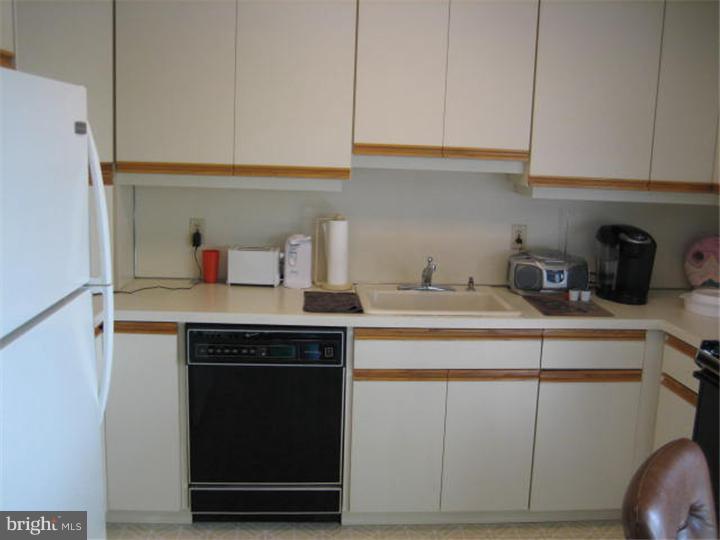 360 Bolton Road East Windsor, NJ 08520 - Photo 4 of 24 Gallery Image 4