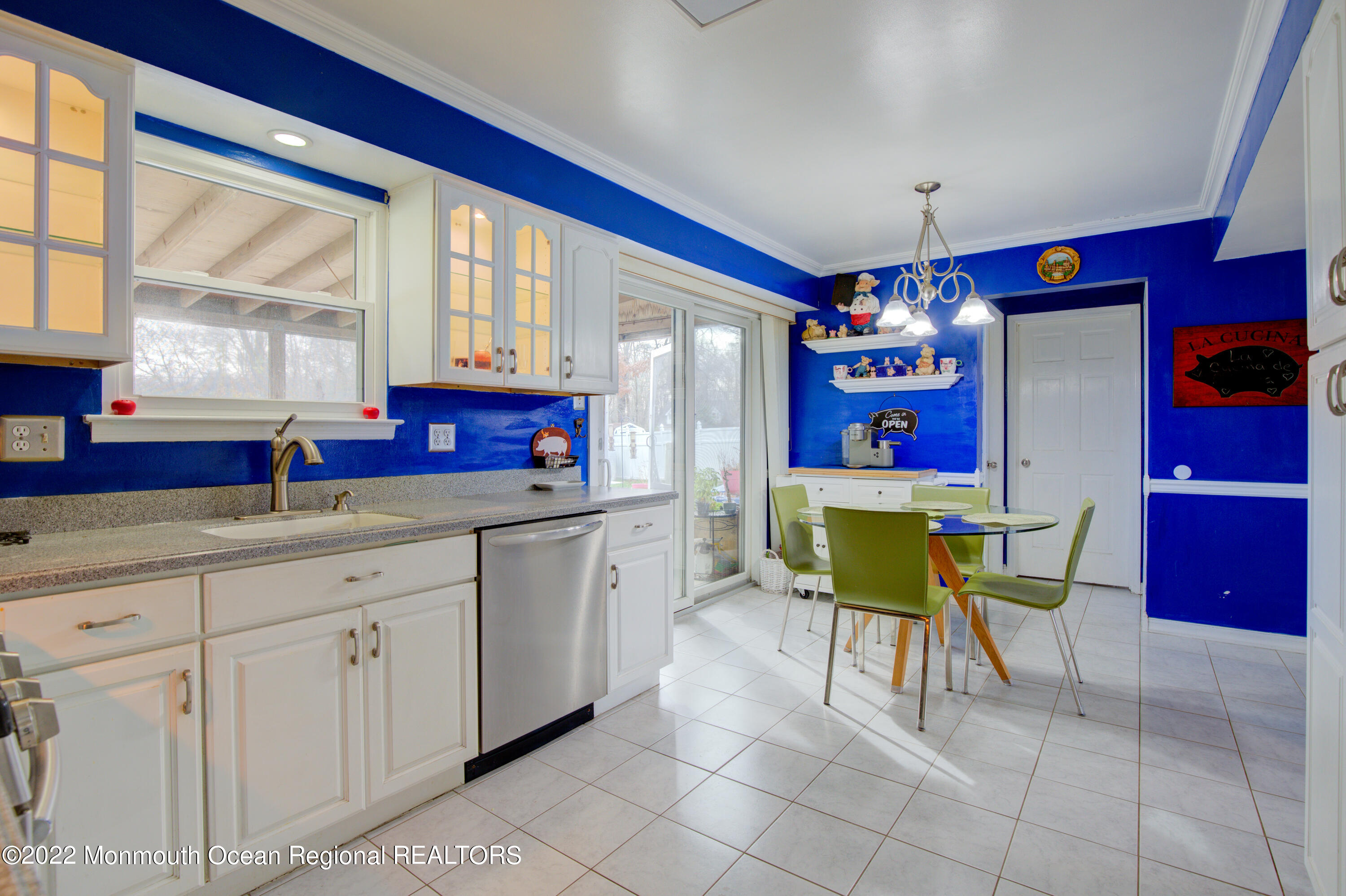 16 Appletree Road Howell, NJ 07731 - Photo 23 of 30 15
