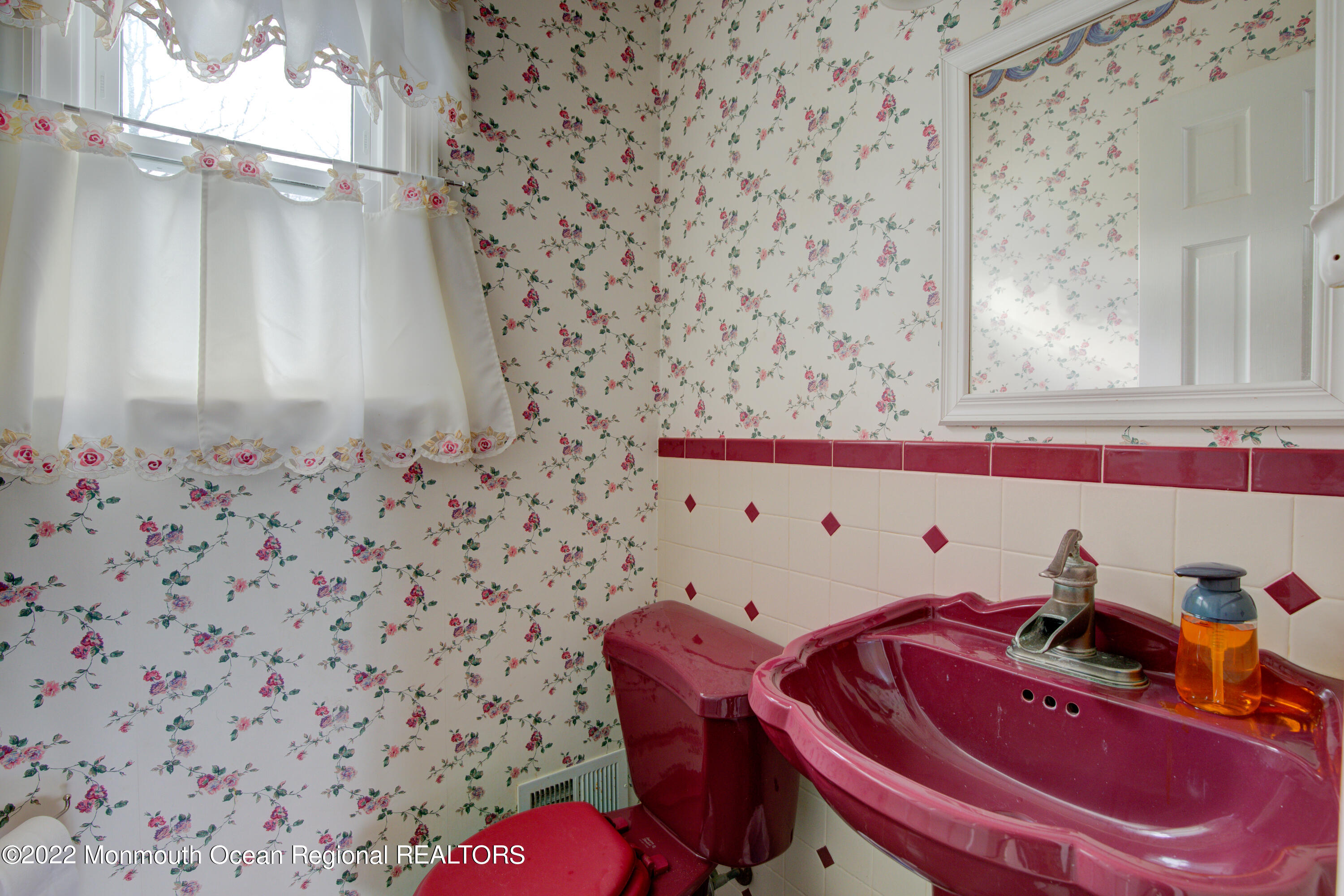 16 Appletree Road Howell, NJ 07731 - Photo 25 of 30 17