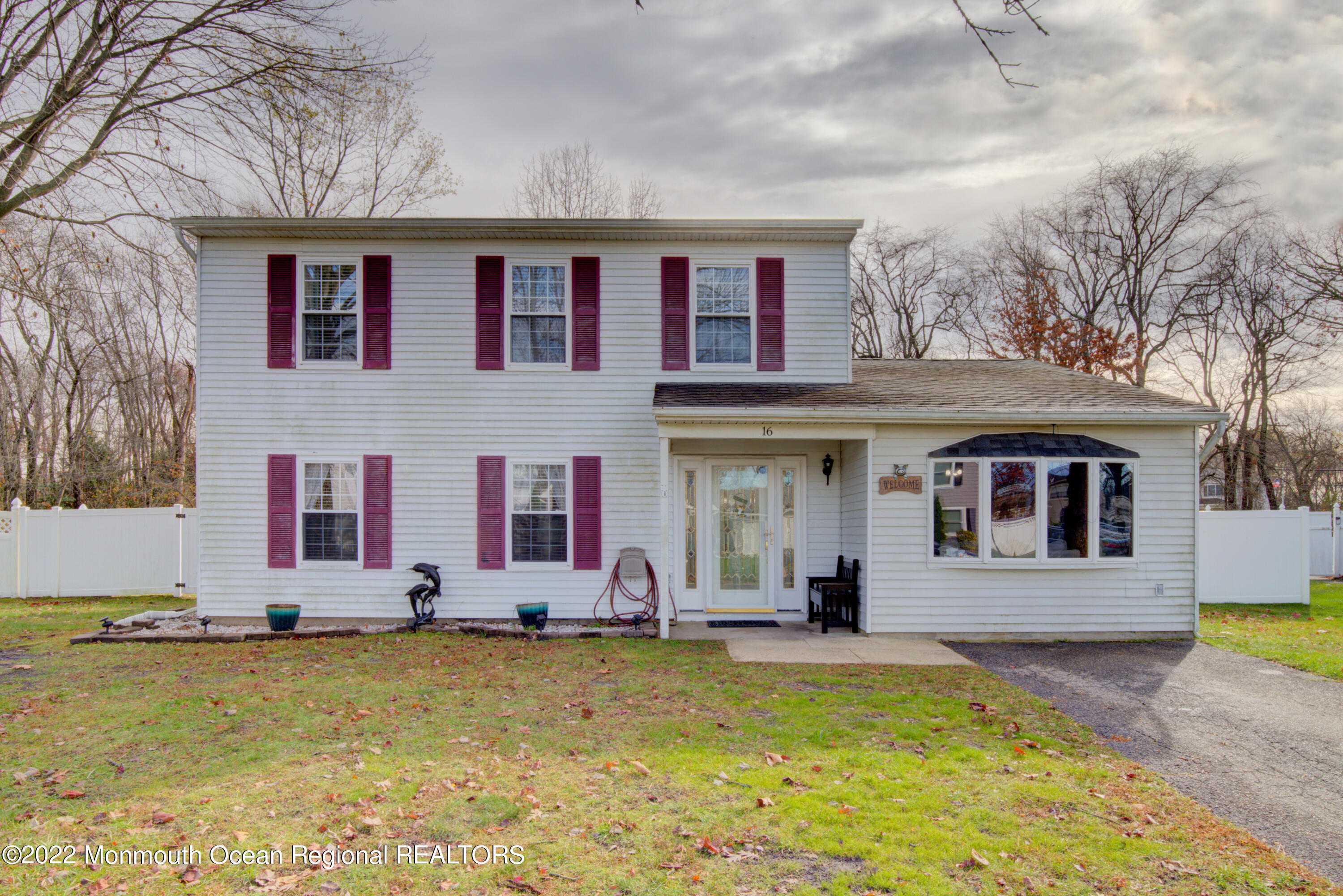 16 Appletree Road Howell, NJ 07731 - Photo 3 of 30 03