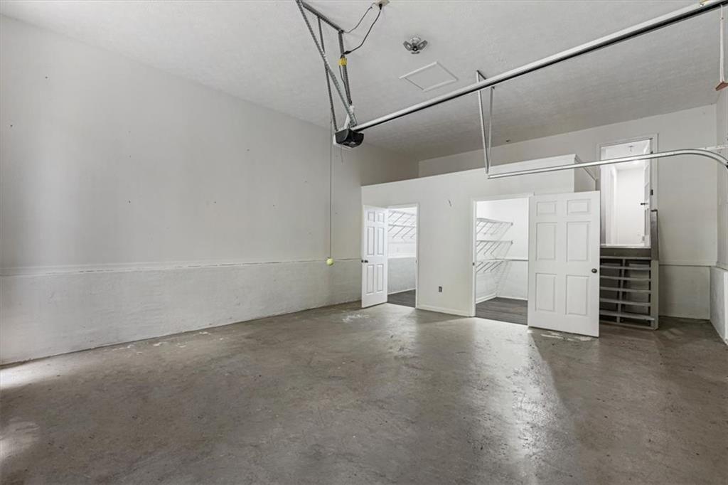190 Red Coat Pass Jasper, GA 30143 - Photo 41 of 43 an empty room with windows