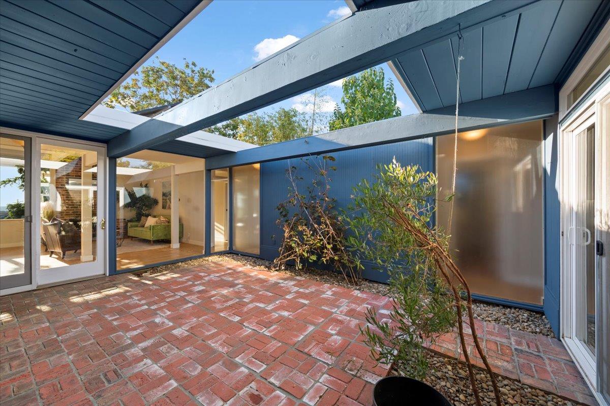 5652 Greenridge Road Castro Valley, CA 94552 - Photo 4 of 61 Gallery Image 4