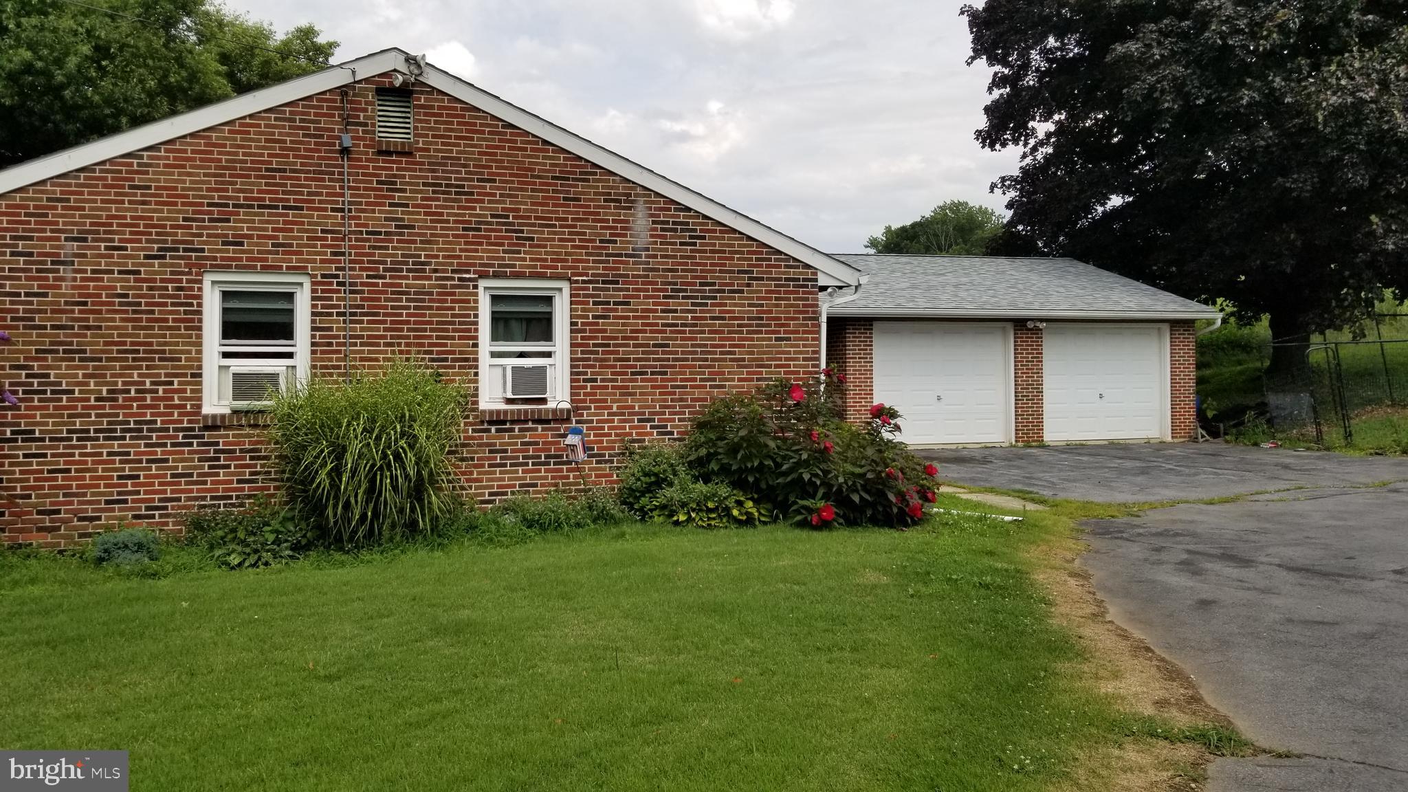 5531 Oley Turnpike Road Reading, PA 19606 - Photo 3 of 35