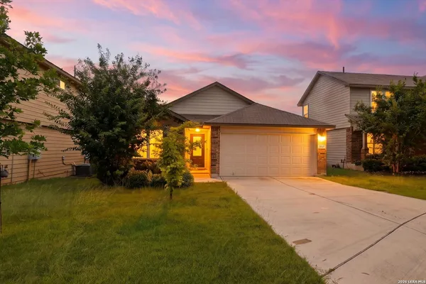 $1,950 | 9312 Cord Grass, San Antonio, TX 78254