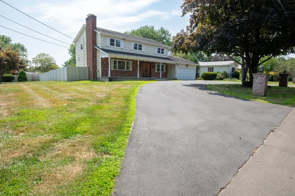 $710,000 | 420 Narrow Lane, Orange, CT 06477
