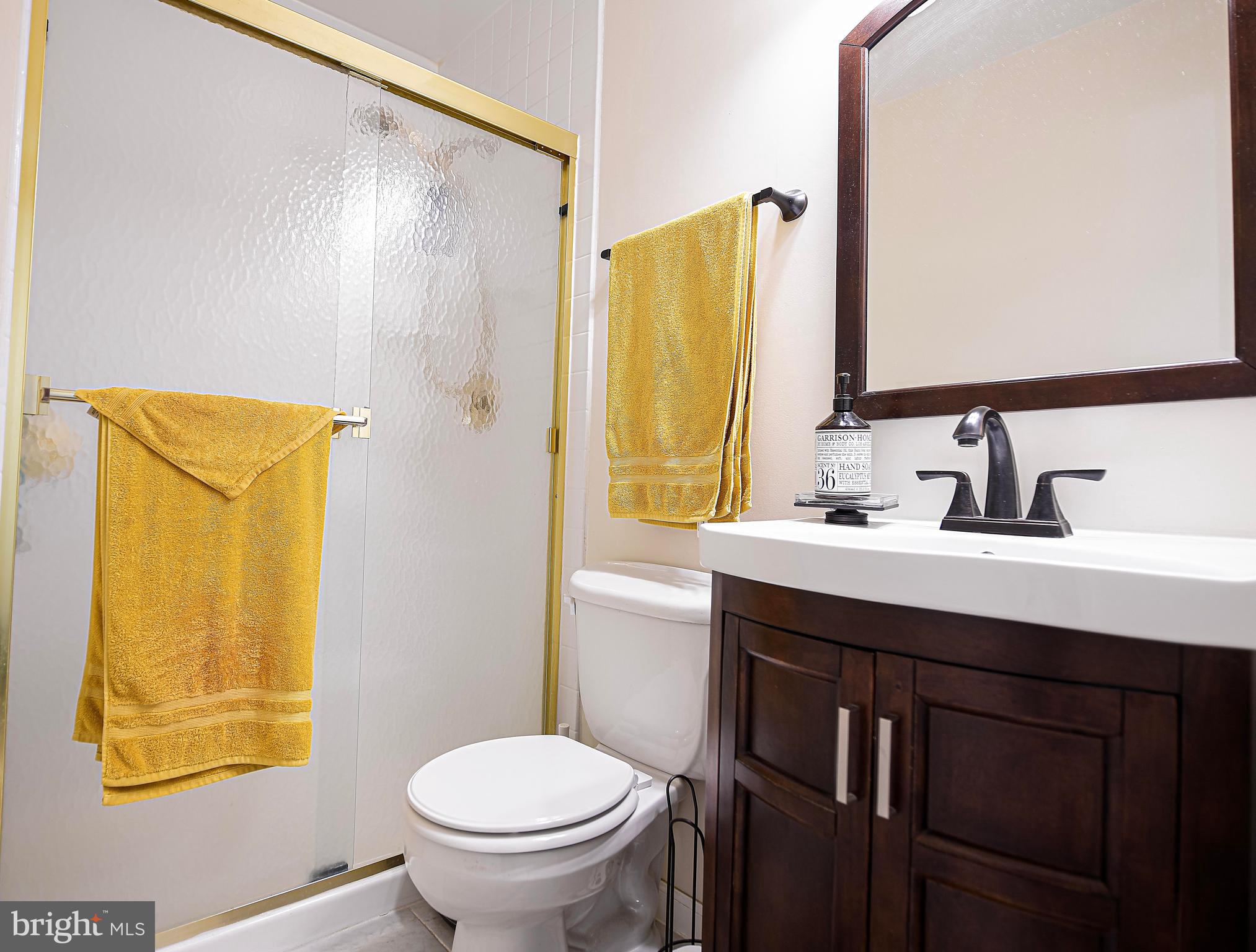 506 Plumtree Road Bel Air, MD 21015 - Photo 26 of 51 Owner's full bathroom