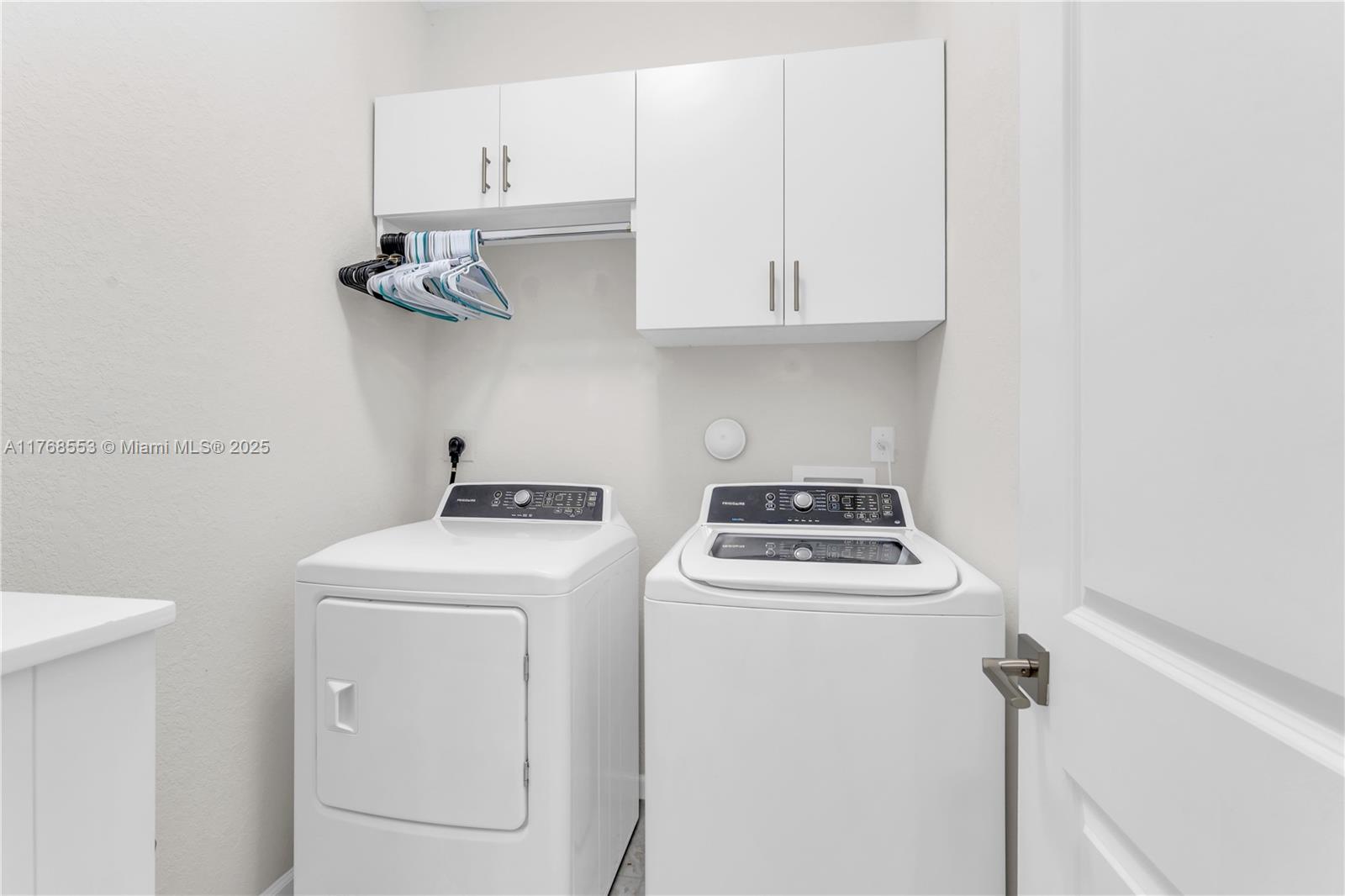 27530 Southwest 135th Ave Road Homestead, FL 33032 - Photo 11 of 25 Gallery Image 11