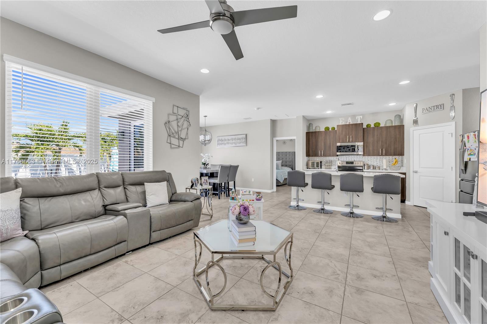27530 Southwest 135th Ave Road Homestead, FL 33032 - Photo 13 of 25 Gallery Image 13