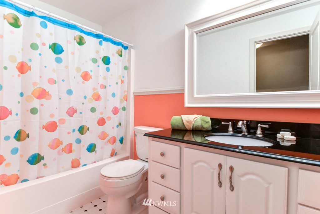 13917 Southeast 155th Place Renton, WA 98058 - Photo 14 of 25