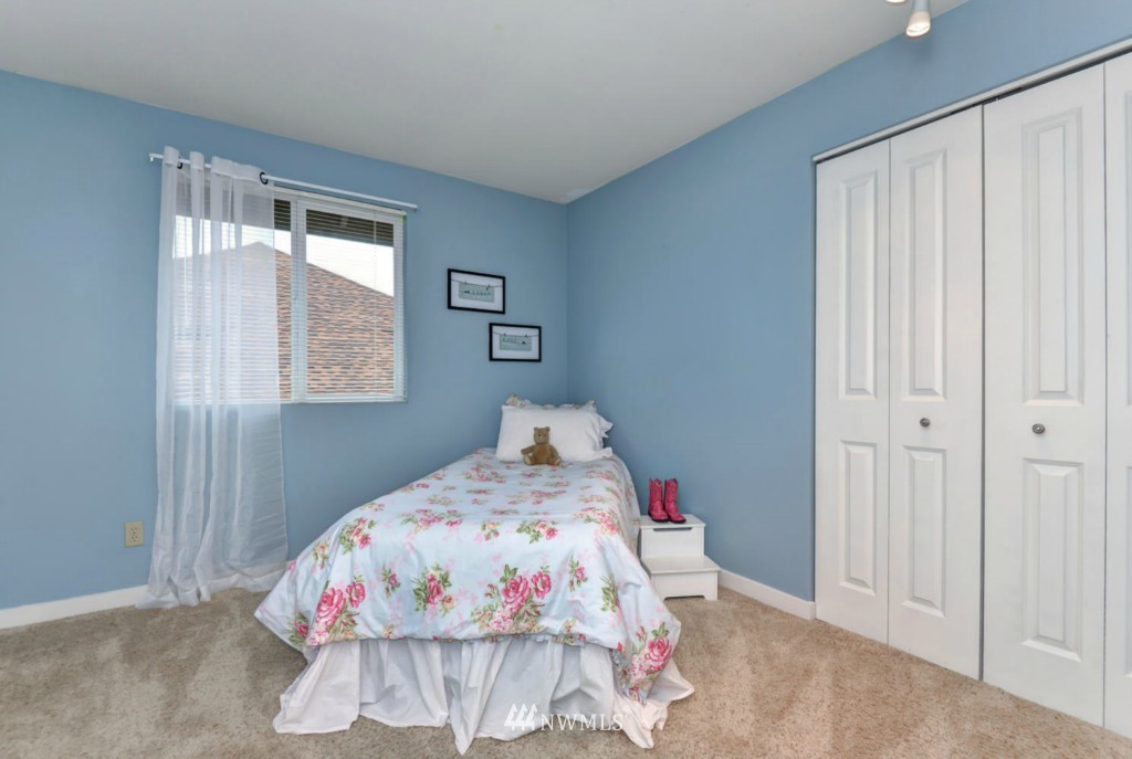 13917 Southeast 155th Place Renton, WA 98058 - Photo 15 of 25