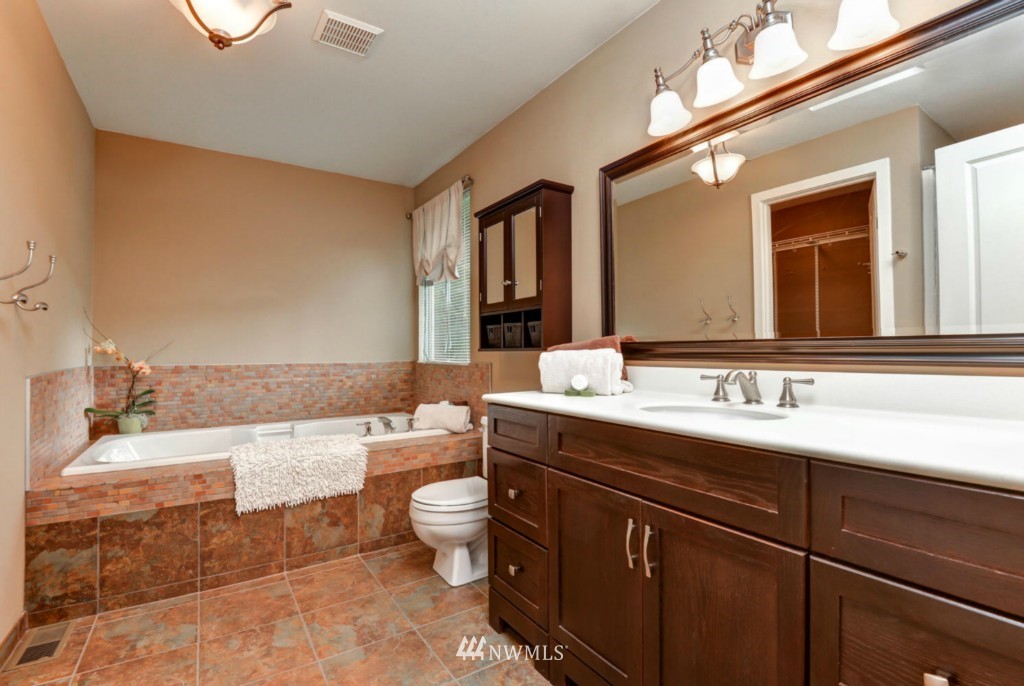 13917 Southeast 155th Place Renton, WA 98058 - Photo 18 of 25