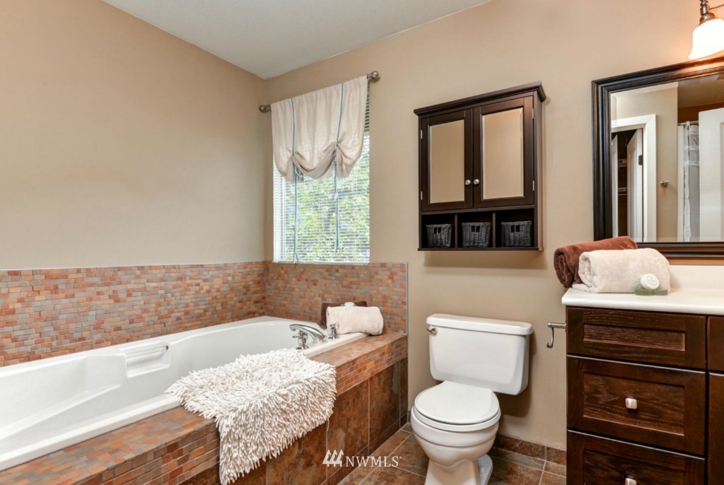 13917 Southeast 155th Place Renton, WA 98058 - Photo 19 of 25