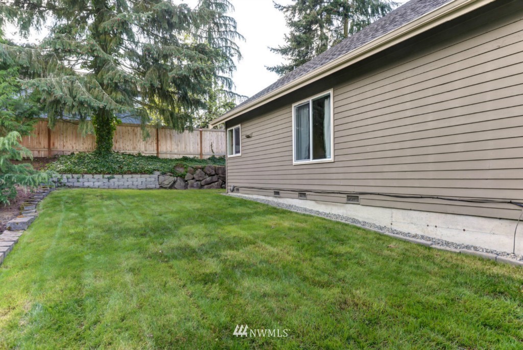 13917 Southeast 155th Place Renton, WA 98058 - Photo 23 of 25