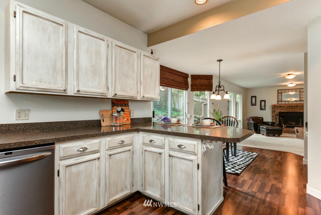 13917 Southeast 155th Place Renton, WA 98058 - Photo 6 of 25
