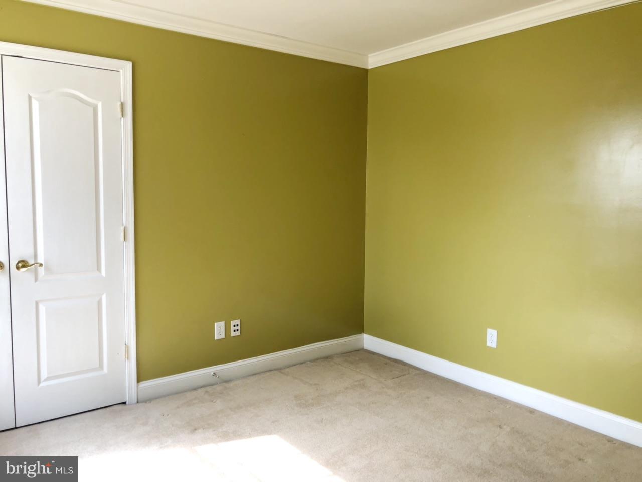6602 Aaron Mee Way Baltimore, MD 21237 - Photo 24 of 30 an empty room with windows