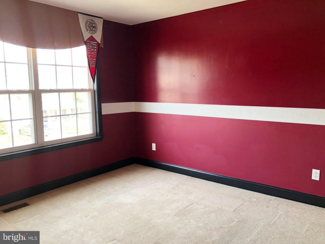 6602 Aaron Mee Way Baltimore, MD 21237 - Photo 25 of 30 an empty room with windows