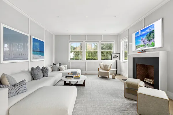 $180,000 | 13 Palma Terrace, East Hampton, NY 11937