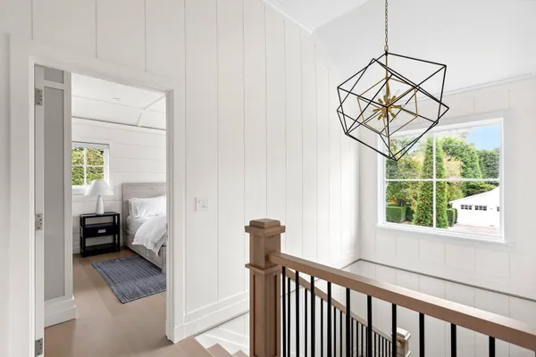$180,000 | 13 Palma Terrace, East Hampton, NY 11937