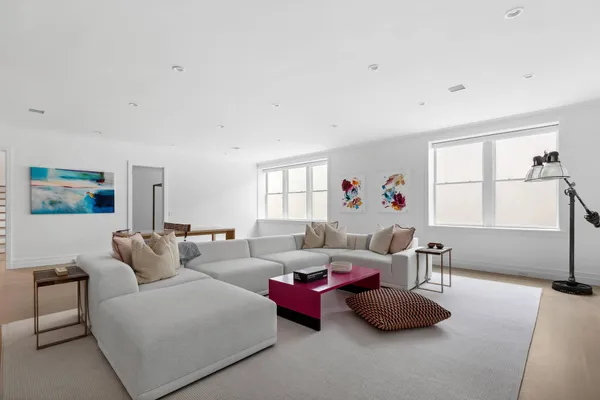 $180,000 | 13 Palma Terrace, East Hampton, NY 11937