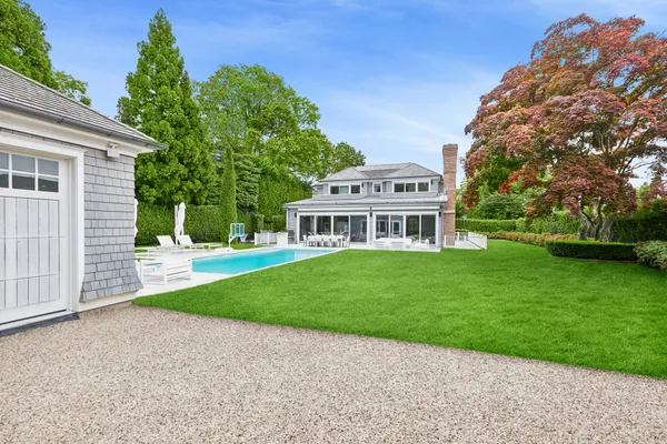 $180,000 | 13 Palma Terrace, East Hampton, NY 11937