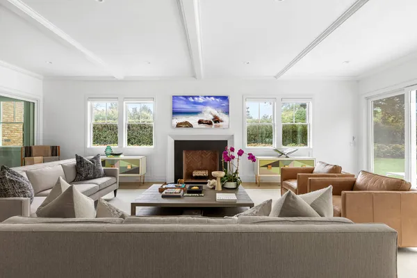 $180,000 | 13 Palma Terrace, East Hampton, NY 11937