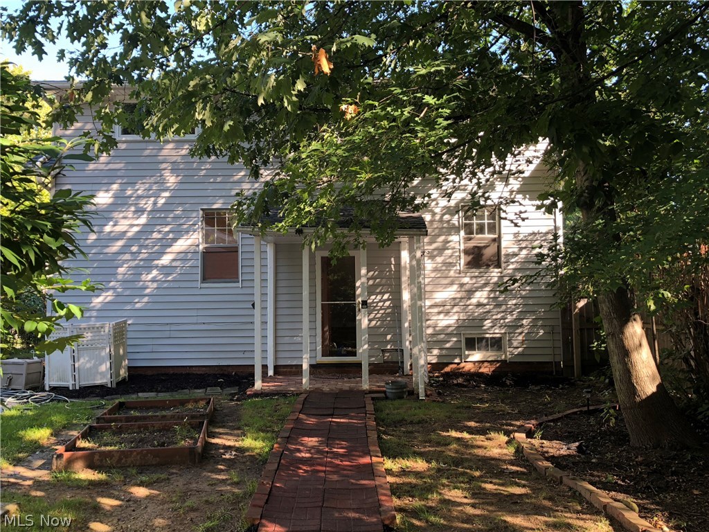 4560 East Berwald Road Cleveland, OH 44121 - Photo 5 of 20 Gallery Image 5