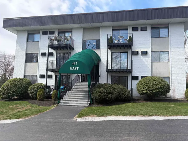 $1,975 | 467 High Street, Unit 6, Hampton, NH 03842