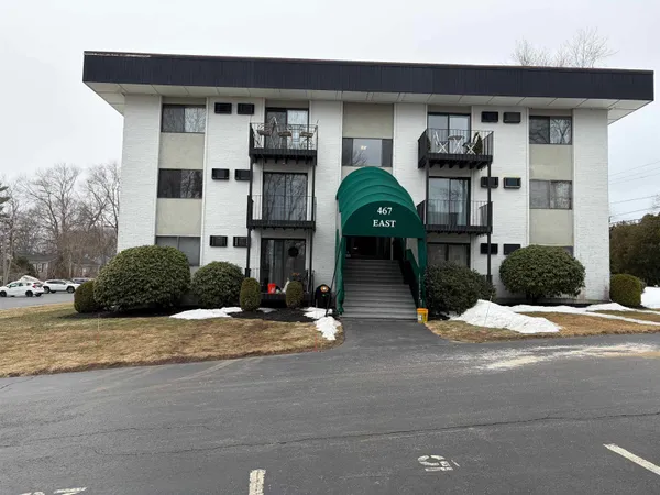 $1,975 | 467 High Street, Unit 6, Hampton, NH 03842