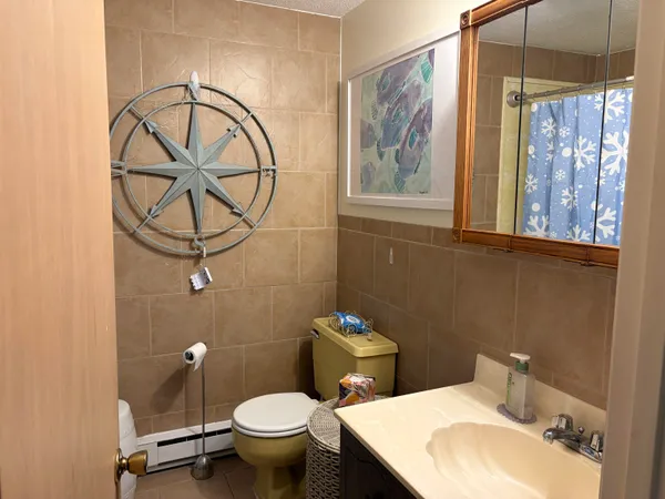 $1,975 | 467 High Street, Unit 6, Hampton, NH 03842