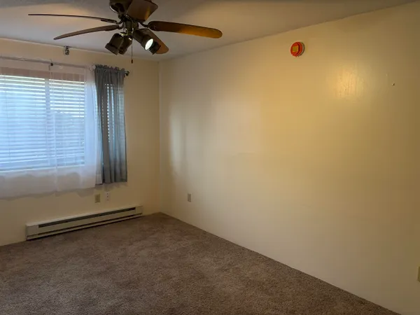 $1,975 | 467 High Street, Unit 6, Hampton, NH 03842