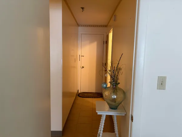 $1,975 | 467 High Street, Unit 6, Hampton, NH 03842