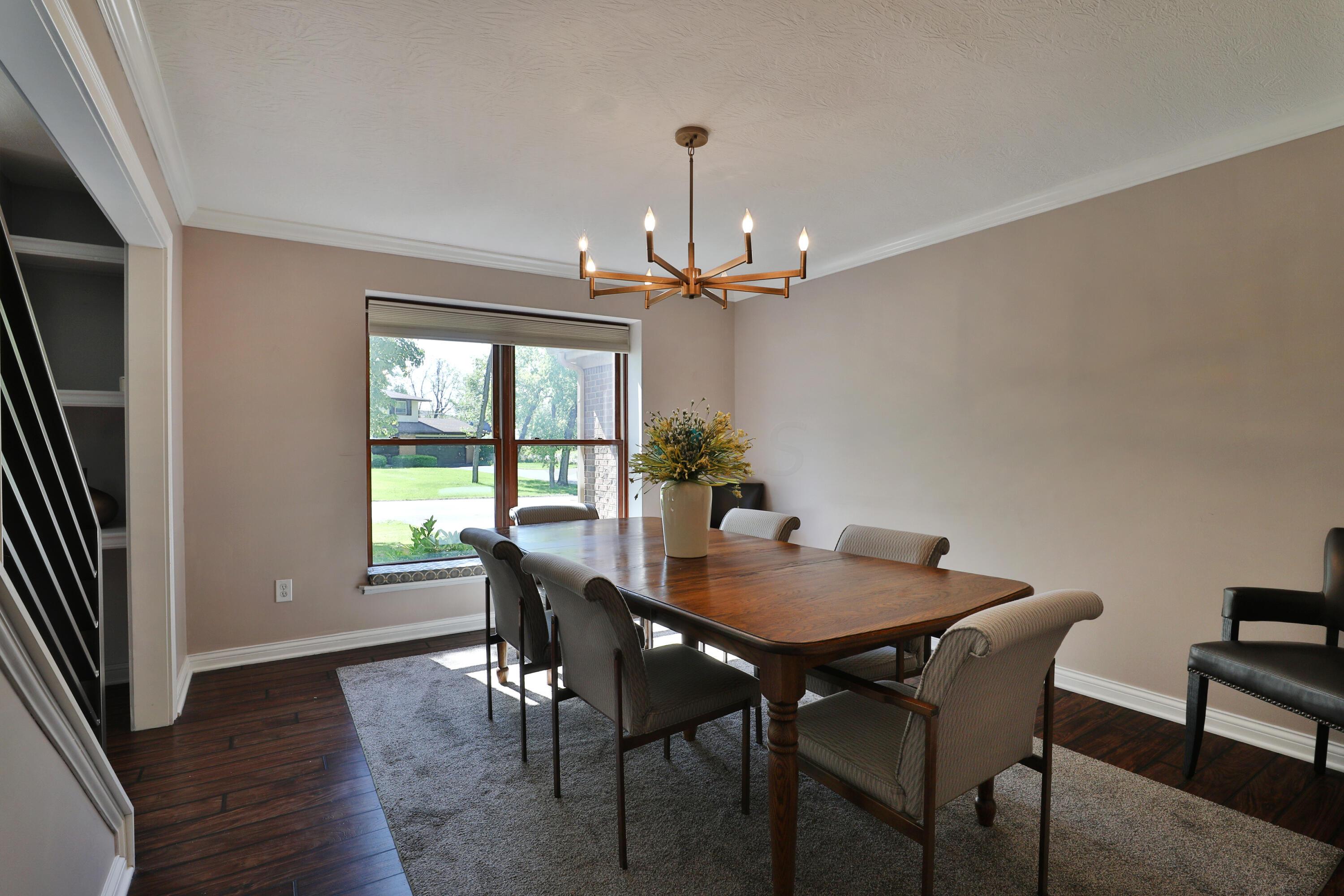 8133 Flint Road Columbus, OH 43235 - Photo 7 of 72 Dining Room