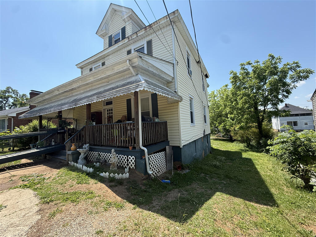 1606 Rugby Boulevard Northwest Roanoke, VA 24017 - Photo 4 of 11 202708photo4_202708_S