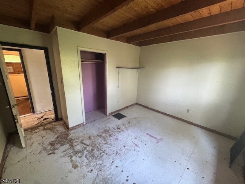 10 Summit Drive Wantage, NJ 07461 - Photo 13 of 17