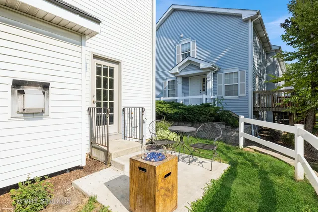 $325,000 | 519 Jennifer Circle, Mundelein, IL 60060