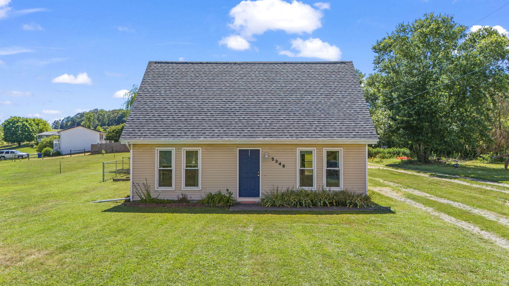 5346 Spring Place Road Southeast Cleveland, TN 37323 - Photo 8 of 33 8-web-or-mls-DJI_20240701161217_0130_D