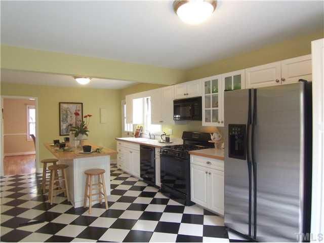 104 West Whitaker Mill Road Raleigh, NC 27608 - Photo 9 of 25 Kitchen