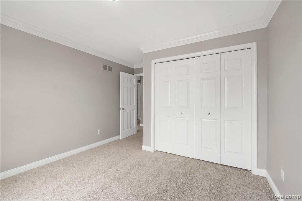 1611 Town Commons Drive Howell, MI 48855 - Photo 28 of 37