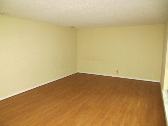 112 Spring Drive Fairhope, AL 36532 - Photo 2 of 15 Living Area