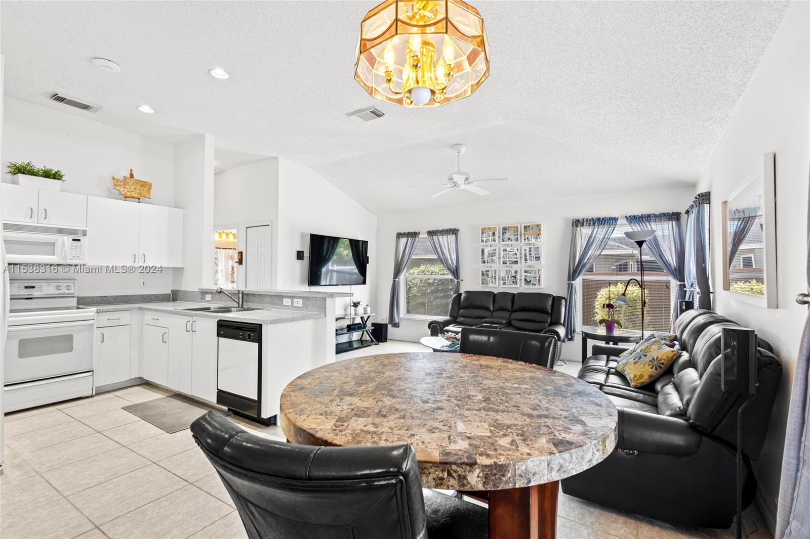 2086 Southwest Villanova Road Port St. Lucie, FL 34953 - Photo 14 of 35 Gallery Image 14
