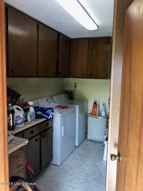 4715 Dover Road Louisville, KY 40216 - Photo 17 of 33 17