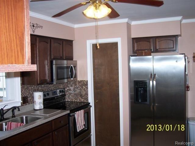 3674 East Dryden Road Metamora, MI 48455 - Photo 4 of 23 kitchen.jpg