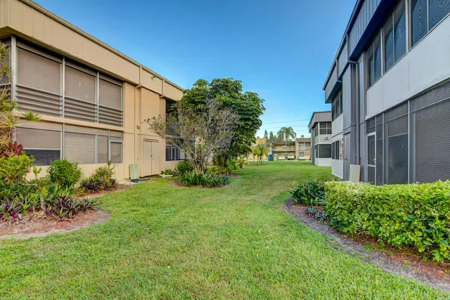 $130,000 | 42 Burgundy A, Delray Beach, FL 33484