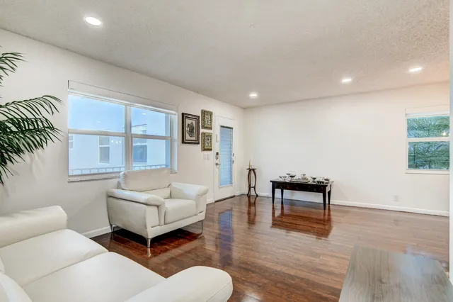 $130,000 | 42 Burgundy A, Delray Beach, FL 33484