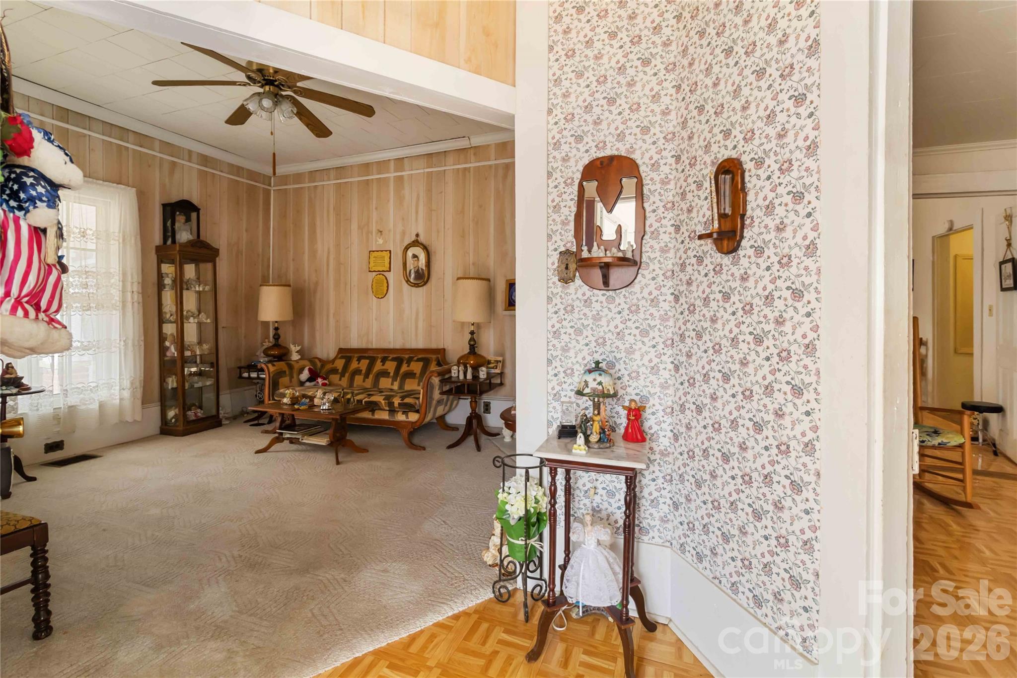 3841 York Street Sharon, SC 29742 - Photo 4 of 31 a view of lobby with elevator