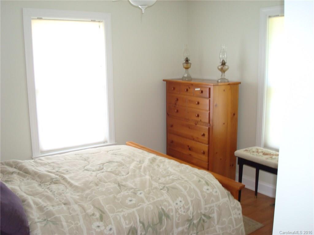 107 Thornburg Road Dallas, NC 28034 - Photo 11 of 18 Gallery Image 11