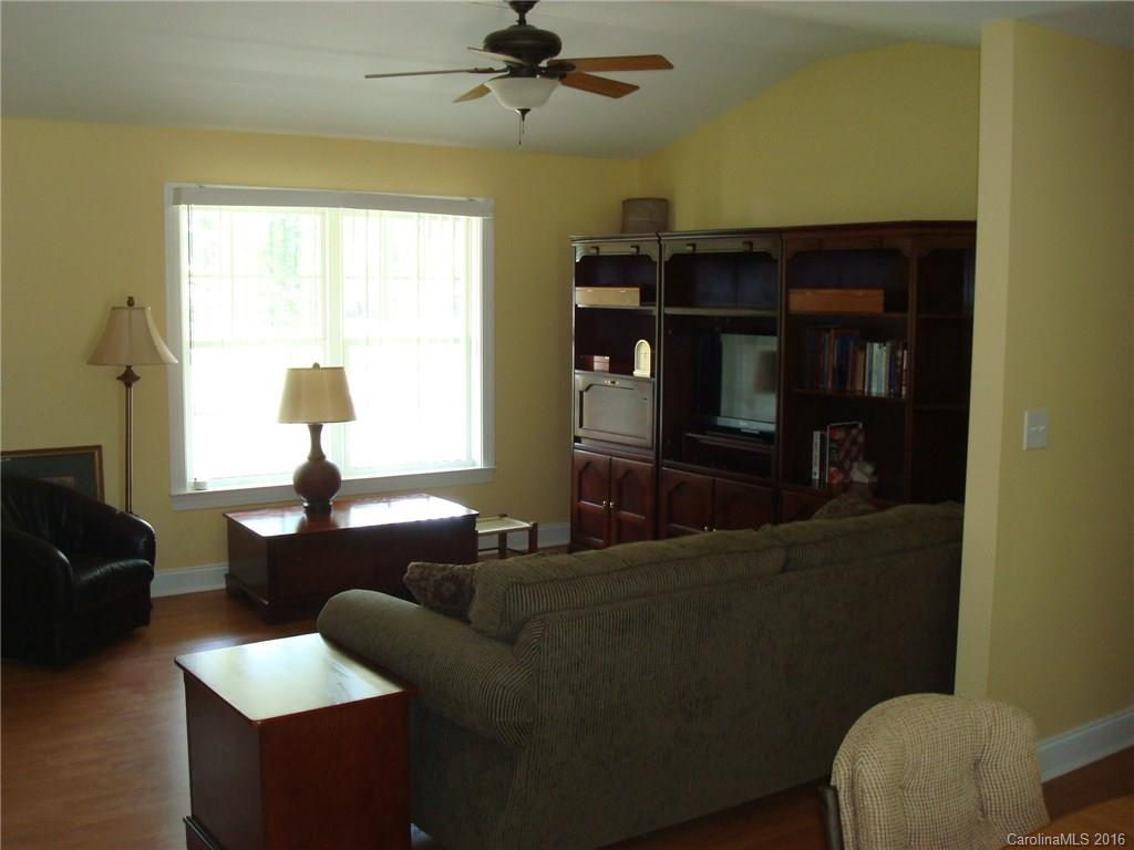 107 Thornburg Road Dallas, NC 28034 - Photo 6 of 18 Gallery Image 6