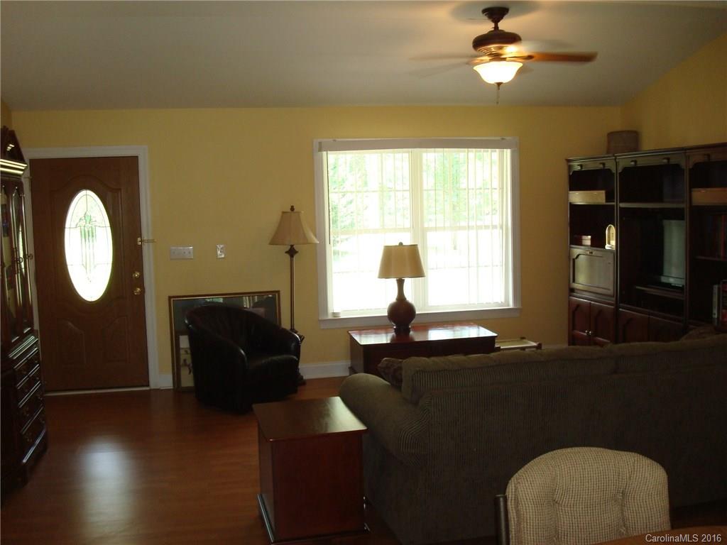 107 Thornburg Road Dallas, NC 28034 - Photo 7 of 18 Gallery Image 7