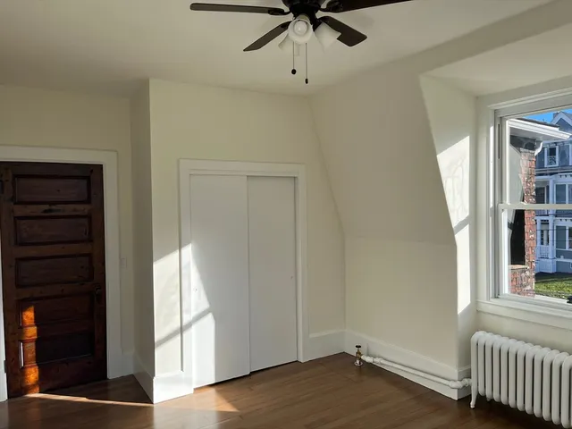 $2,700 | 124 Walnut Street, Unit 2L, Clinton, MA 01510